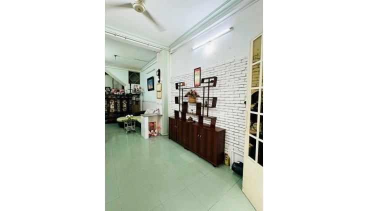 Mặt tiền hẻm 198 Dương Bá Trạc 3.6x20 nở hậu 4.4  chỉ 11 tỷ 5